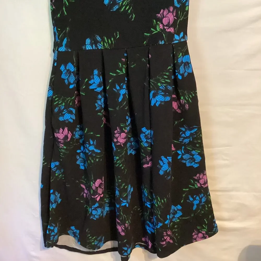 LuLaRoe 1132 pleated